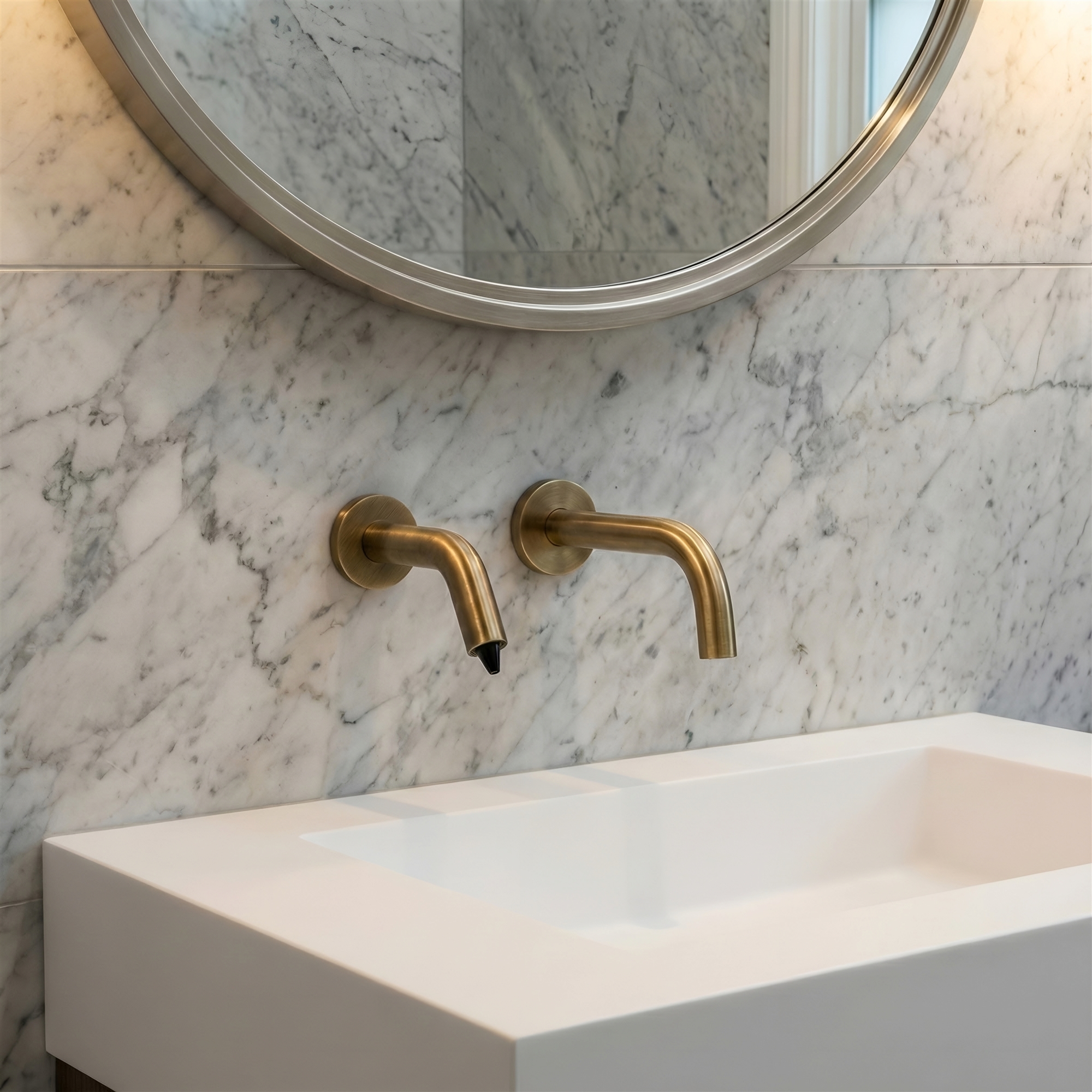 Fontana DuoFlow antique brass wall-mounted motion sensor faucet with automatic soap dispenser set