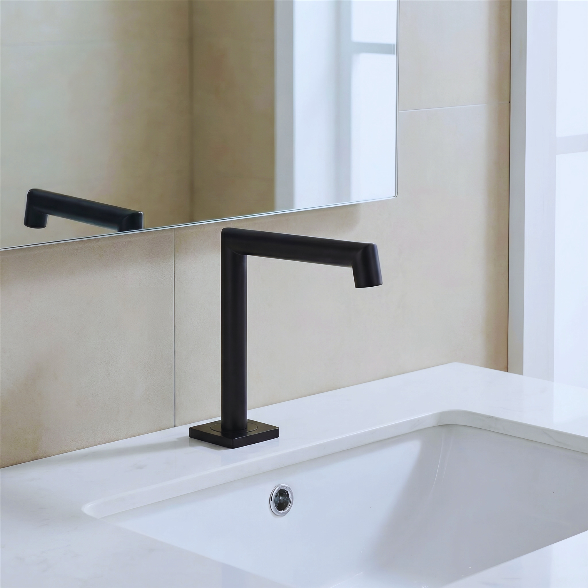 Hydraulic pressure and lifecycle endurance testing for touchless faucet valves