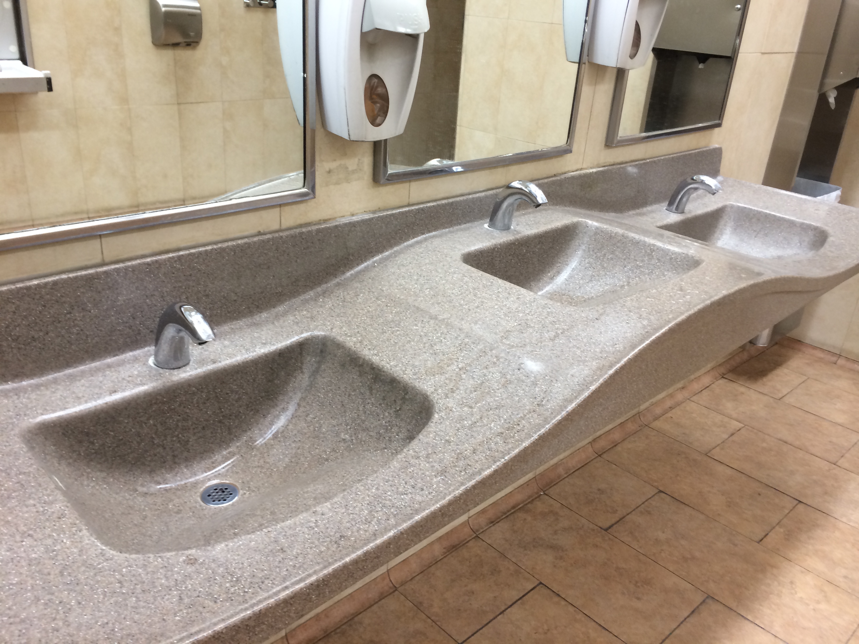  touchless faucets