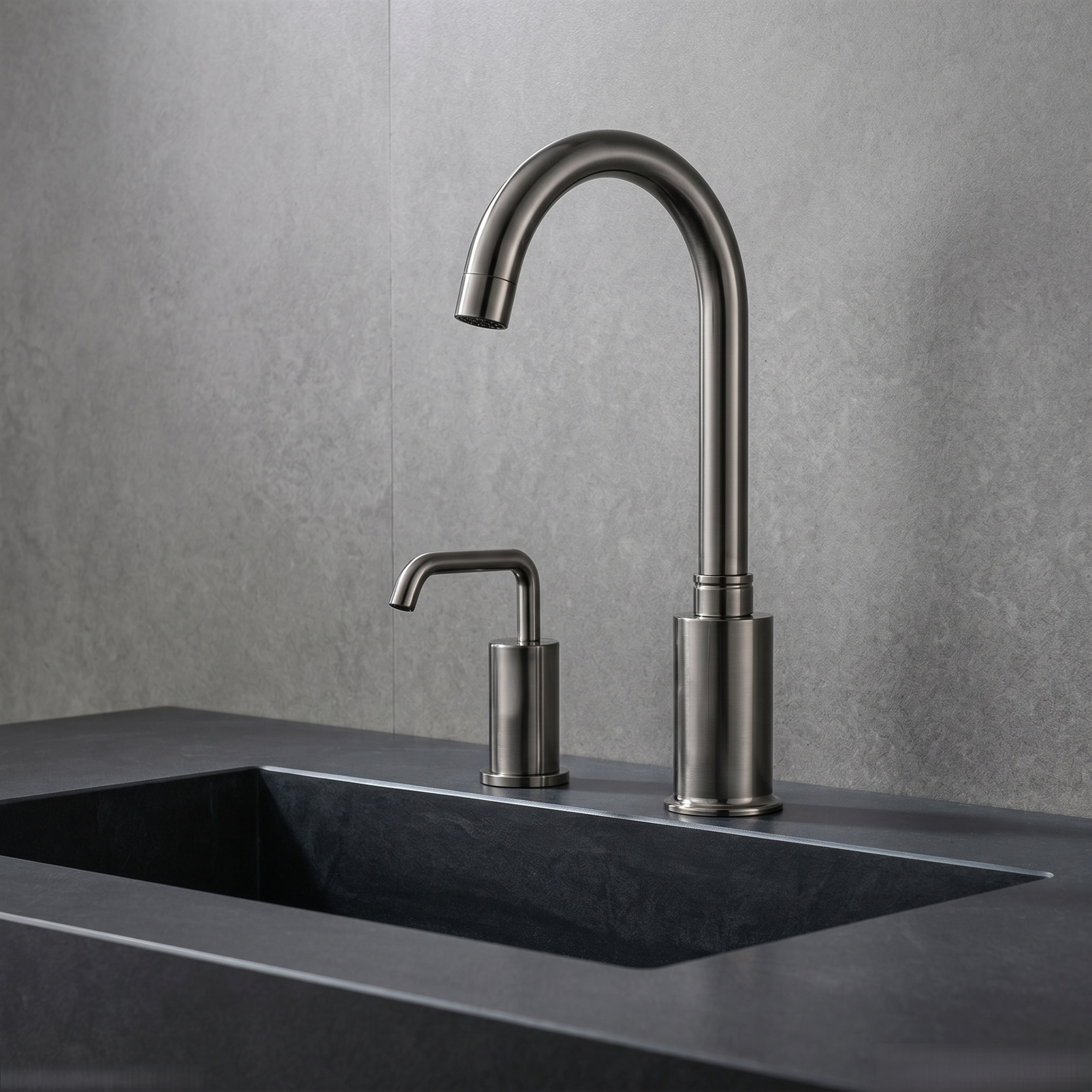 Controlled short-range detection zone for commercial automatic faucets