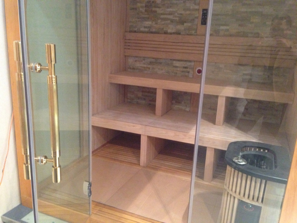 room-with-shower-steam-sauna